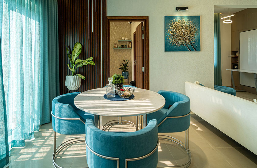 Features Beautiful Clubhouse